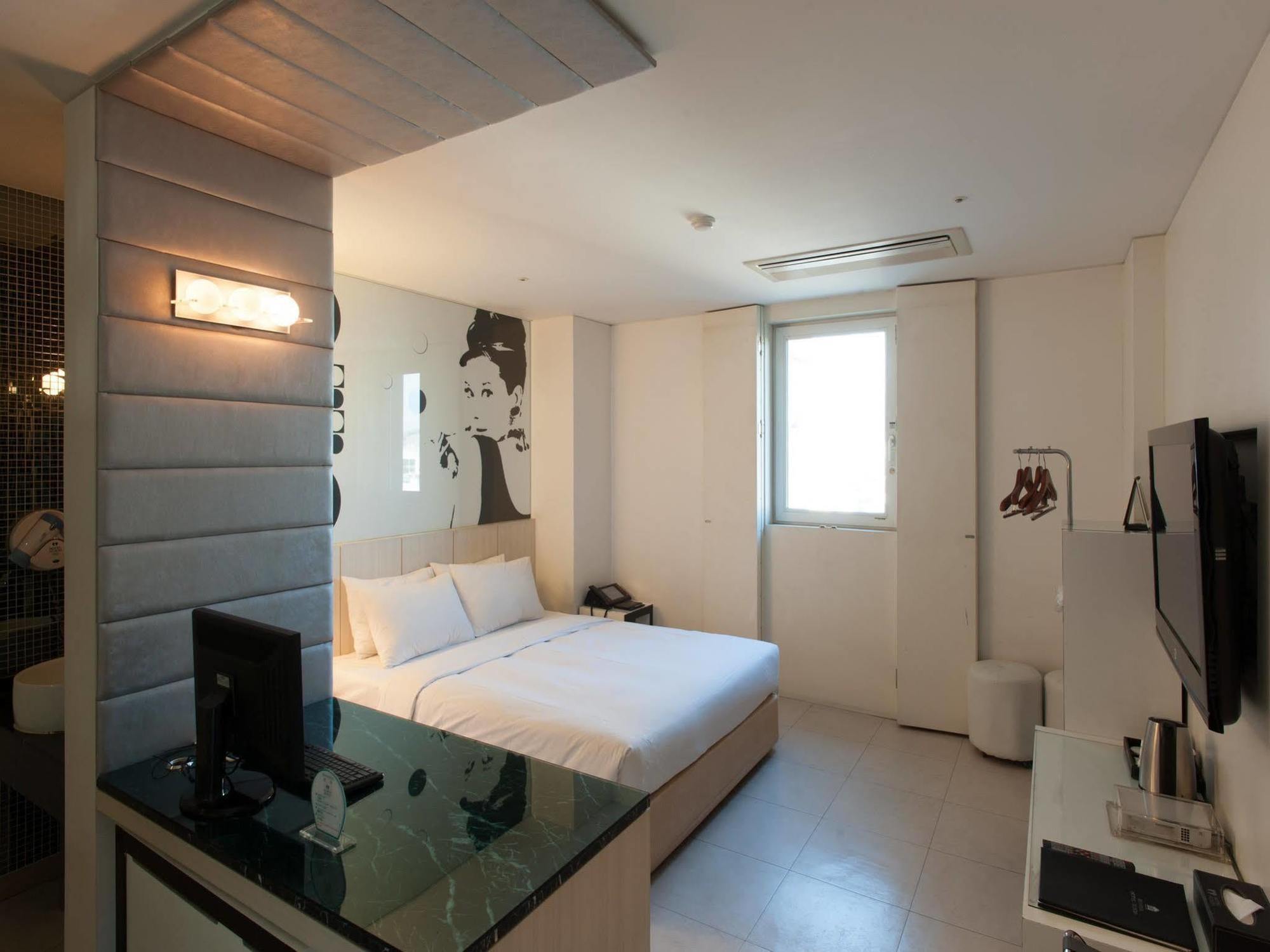 Benikea Hotel Acacia Seoul Exterior photo